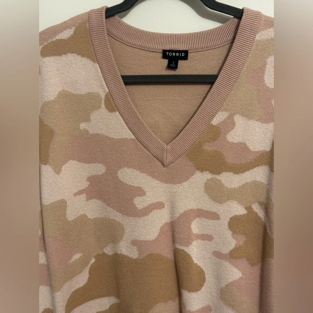 EUC Torrid Camouflage Pink and Tan V Neck Pullover Sweater - Picture 5 of 6